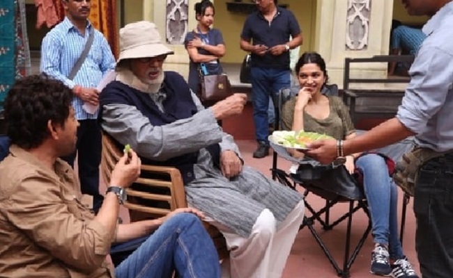 Deepika reveals Big B loves telling everyone about how much she eats