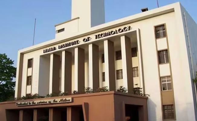 30% Of IIT Graduates Find No Jobs