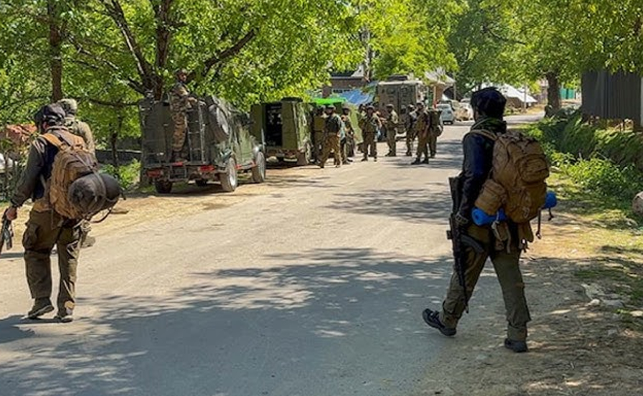Pakistan resorts to unprovoked firing on J&K LoC for 7th consecutive day