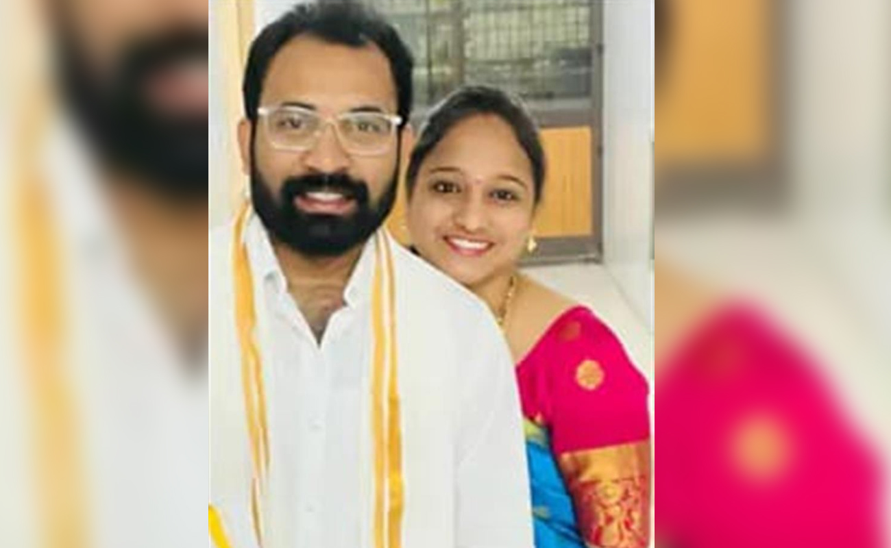 Techie couple among devotees killed in wall collapse at Andhra temple