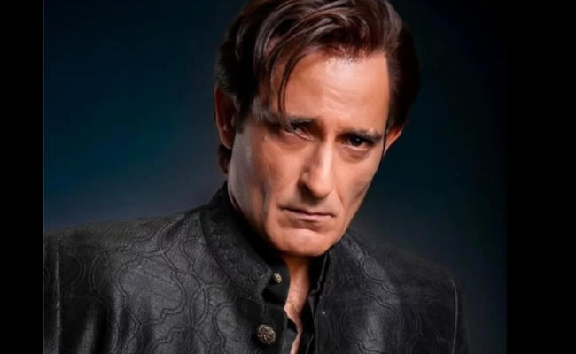 Hot discussion around a 50-year-old bachelor hero