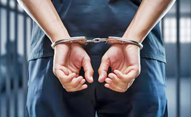 Fraudster evading 19 warrants finally arrested in J&K’s Sopore