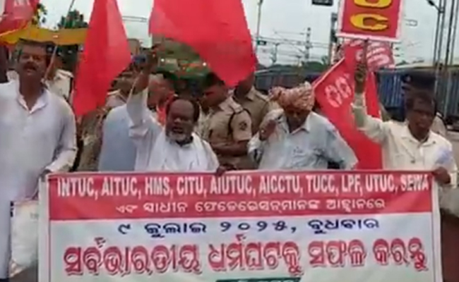 Bharat Bandh: Kerala observes complete shut down