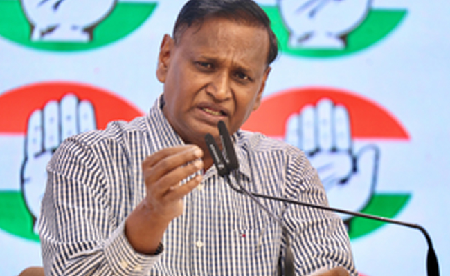 Mistake of EC, not Pawan Khera