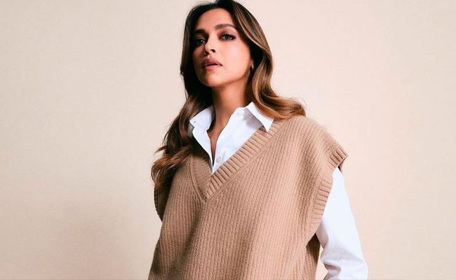 8-Hour with ShahRukh… Trolls Target the Heroine