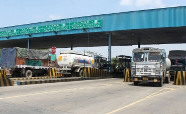 Centre launches Rs 3,000 FASTag annual pass  