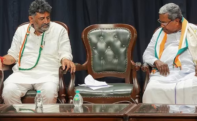 Karnaytaka CM Controversy Still Ongoing