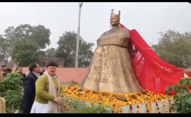  Korean Queen Heo Hwang-ok  statue in Ayodhya.