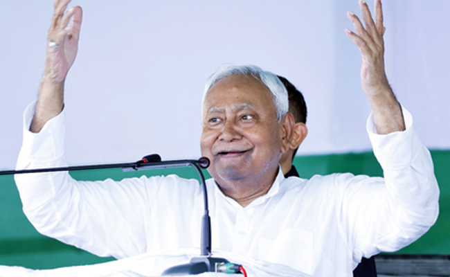 Nitish Kumar announces interest-free loans under student credit card scheme