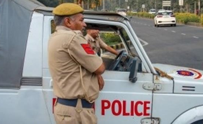 Delhi Police crackdown on street criminals, arrest 130