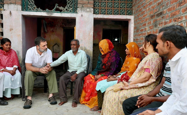 Rahul meets family of lynched Valmiki amid high drama in Fatehpur