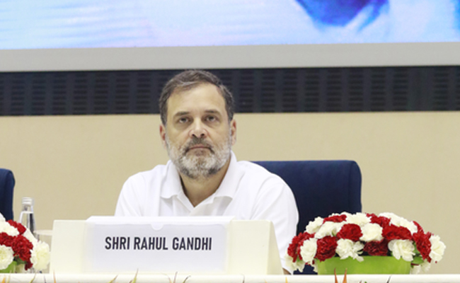 SC slams Rahul Gandhi for insulting Indian Army