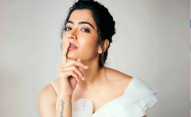 Rashmika Smoking Scene Sparks Trolls