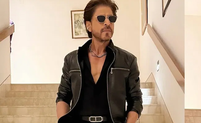 At 59, Shah Rukh Eats This Meal Twice a Day