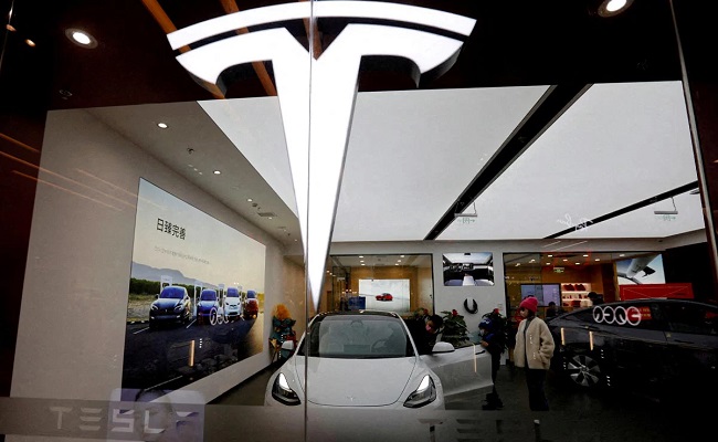 Tesla may do layoffs, asks managers to name critical jobs